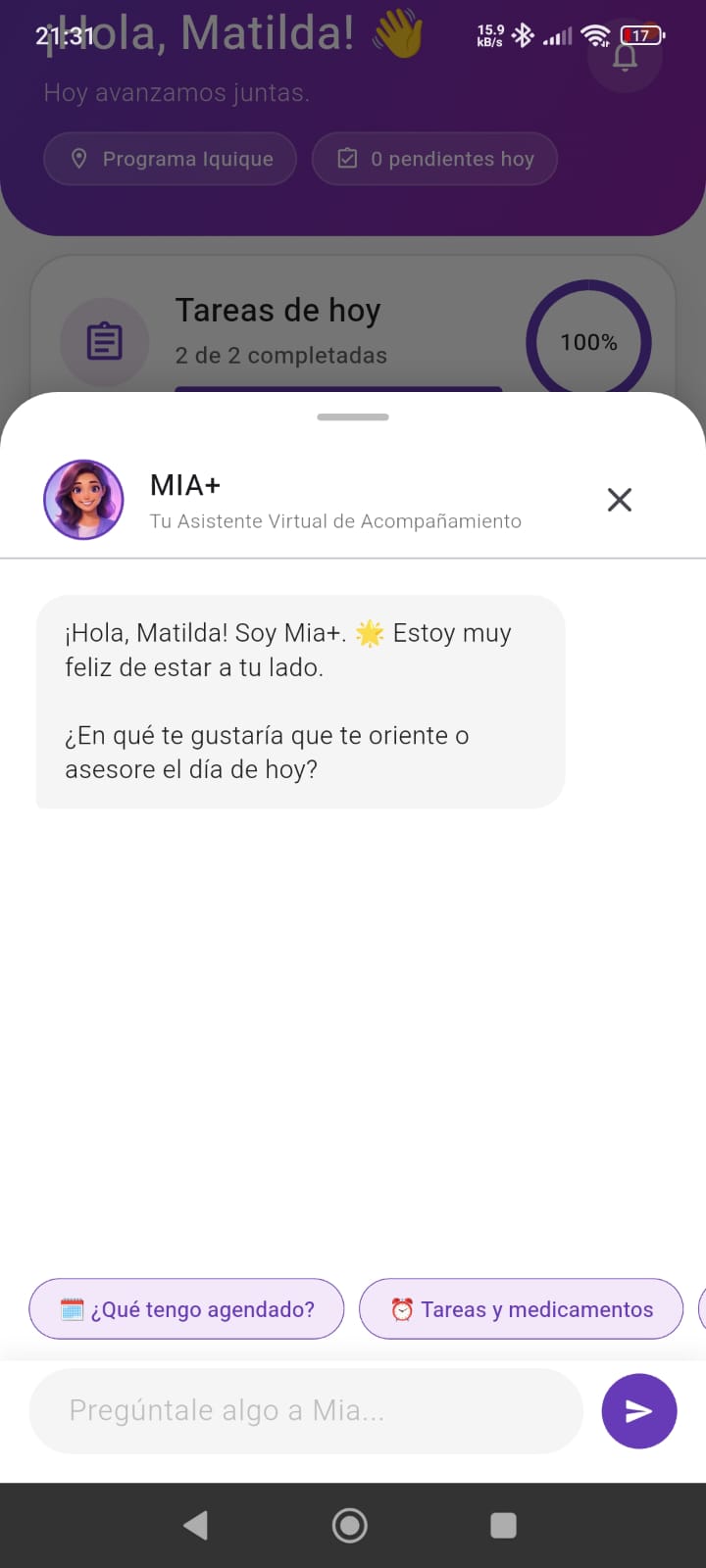 Pantallazo del asistente virtual Mia+ orientando a una usuaria desde una bandeja de chat